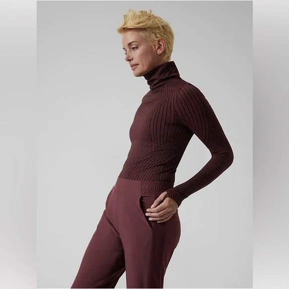 Athleta Flurry Endeavor Textured Striped Turtleneck Long Sleeved Shirt - Picture 2 of 8